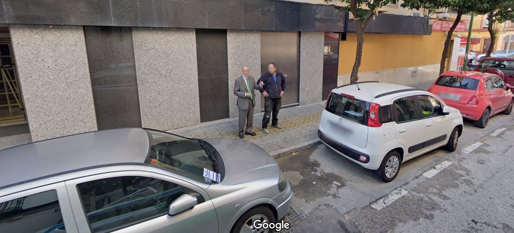 Lopera en la calle Jabugo pillado por Google.