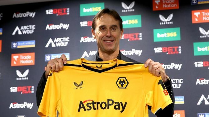  Lopetegui en su presentación como técnico de los Wolves. Fuente: EFE.