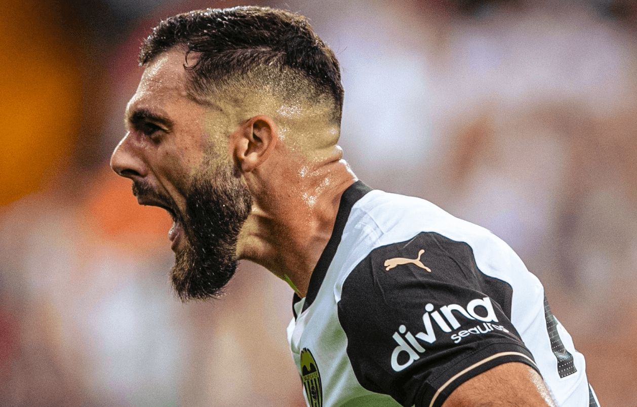  Luis Rioja celebra su gol al Girona FC.