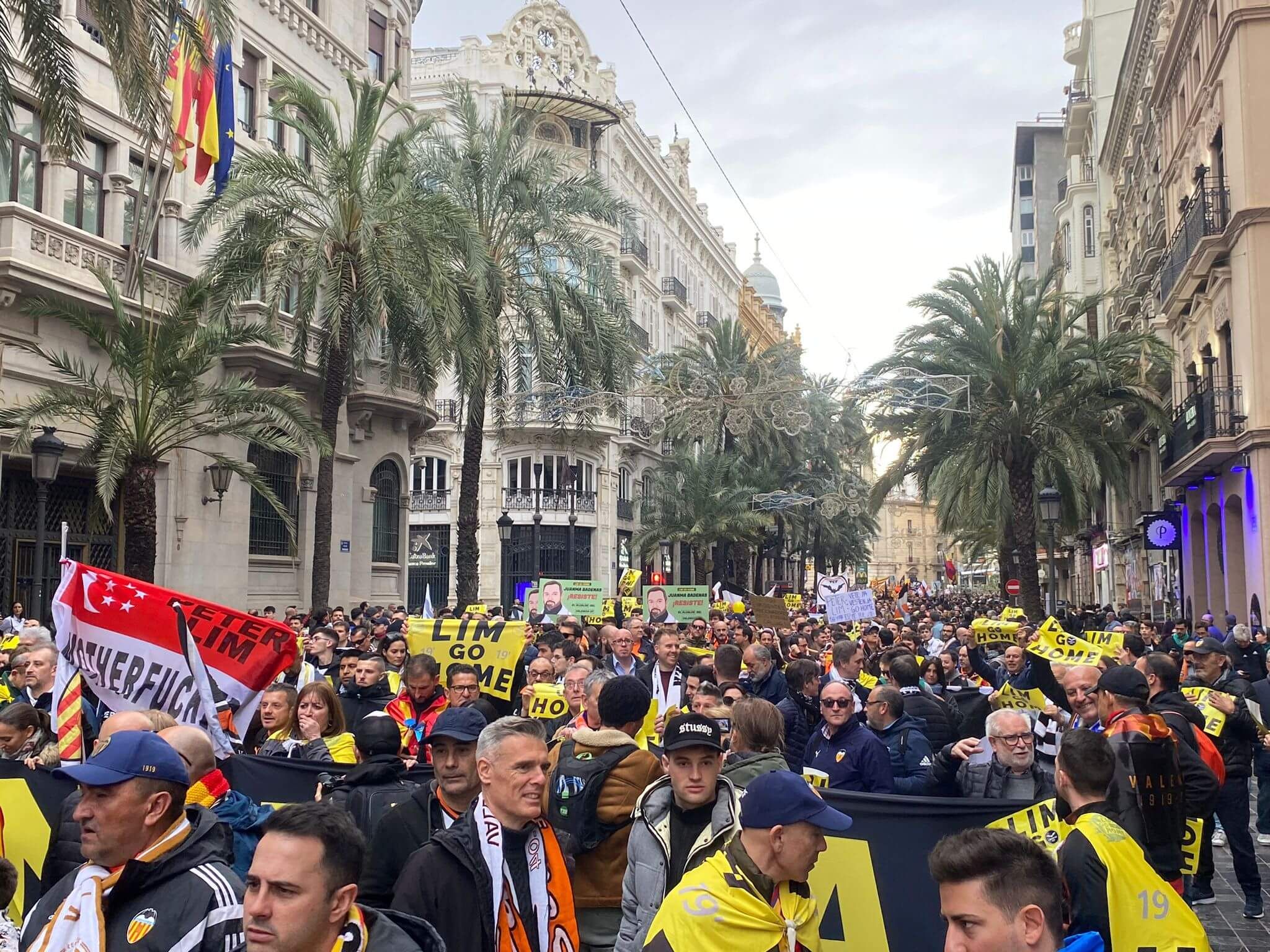  Manifestación contra Peter Lim del 2M.