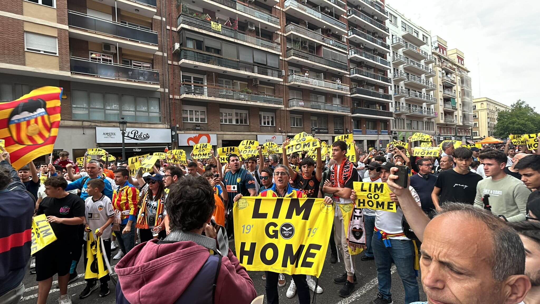 Manifestación del 19M contra Peter Lim.