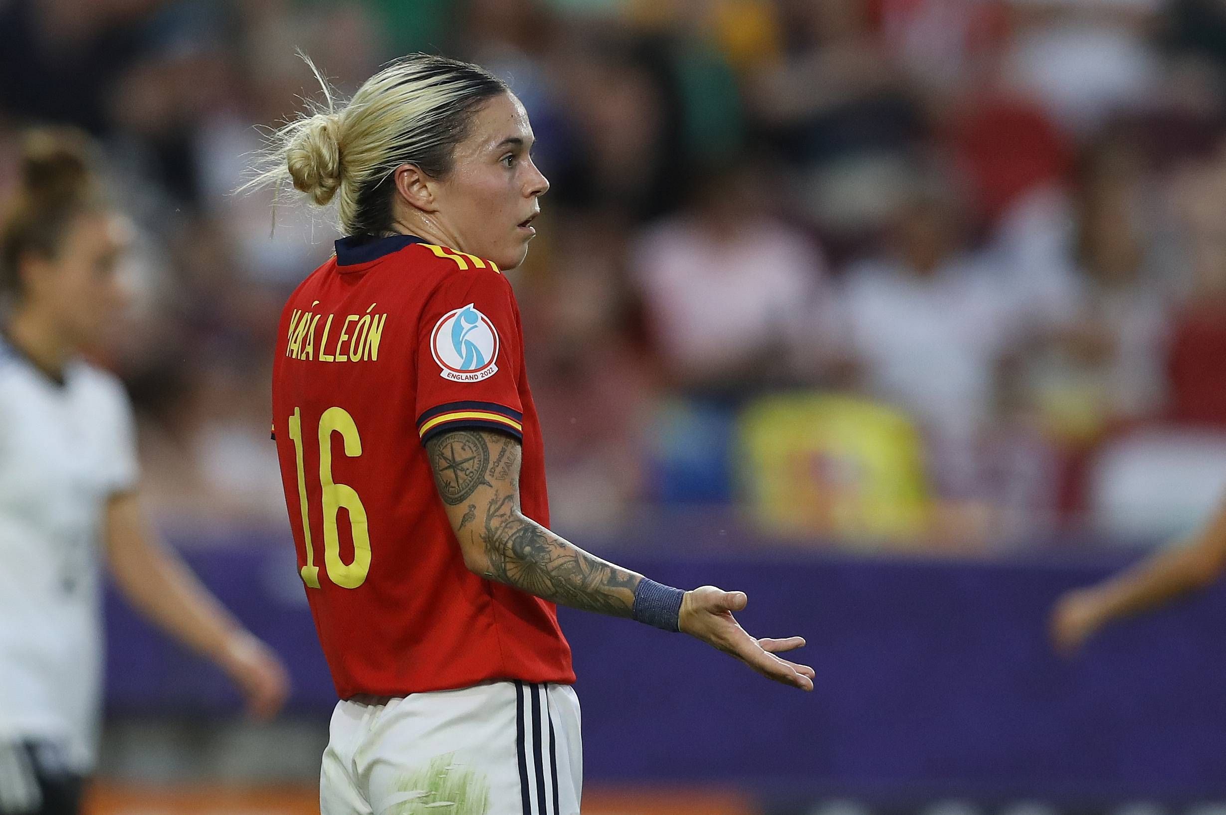  Mapi León, en un partido de la selección femenina durante la Eurocopa (FOTO: Cordón Press).