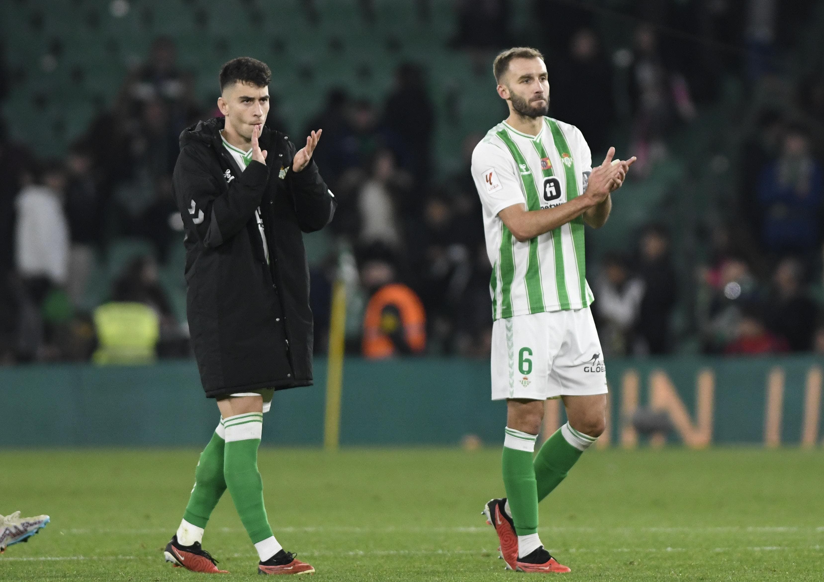 Marc Roca y Pezzella, al término del Betis-Girona
