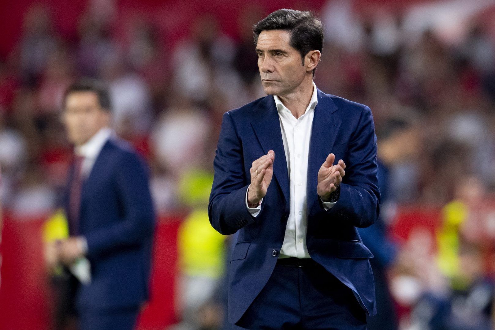  Aplauso de Marcelino ante el Sevilla FC en el Pizjuán.
