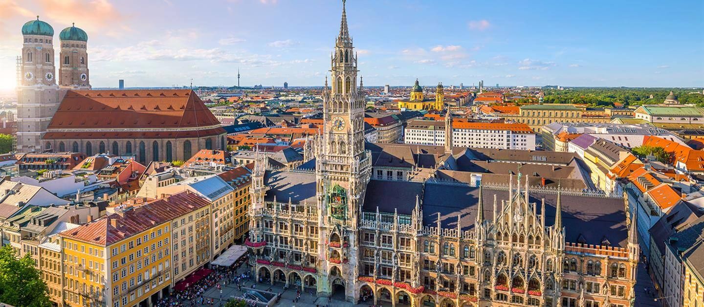  Marienplatz, junto a la Catedral de Nuestra Señora, en Múnich (foto: exteriores.gob.es).