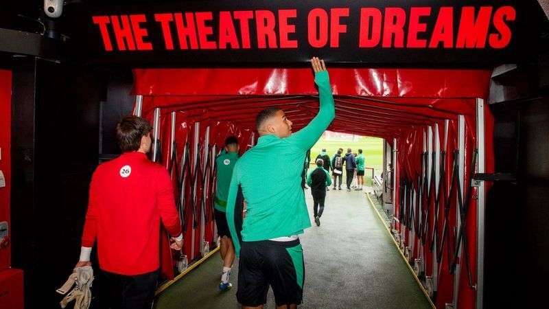  El 'Elefante' Maroan Sannadi soñaba en Old Trafford, el campo del Manchester United.