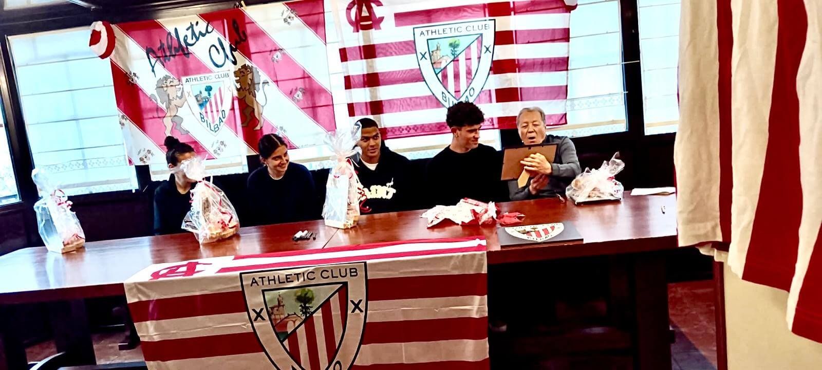 Maroan Sannadi, Leire Baños, Manolo Delgado, etc... en la inauguración de la nueva Peña en Antzuola, Gipuzkoa.