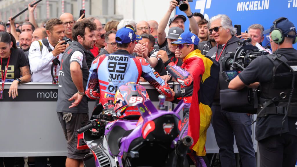  Marc Márquez y Jorge Martín, en un Gran Premio de MotoGP en 2024.