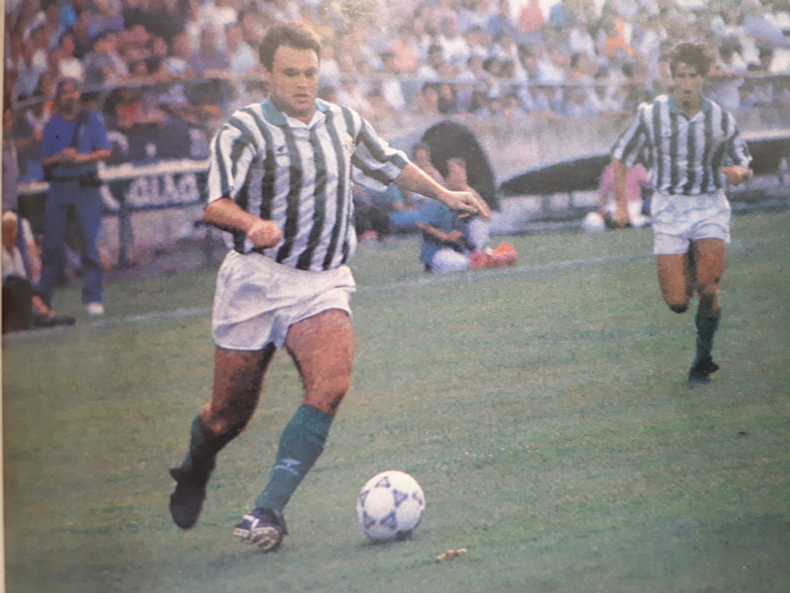  Pepe Mel, autor de uno de los goles en la victoria del Betis en Ipurúa.