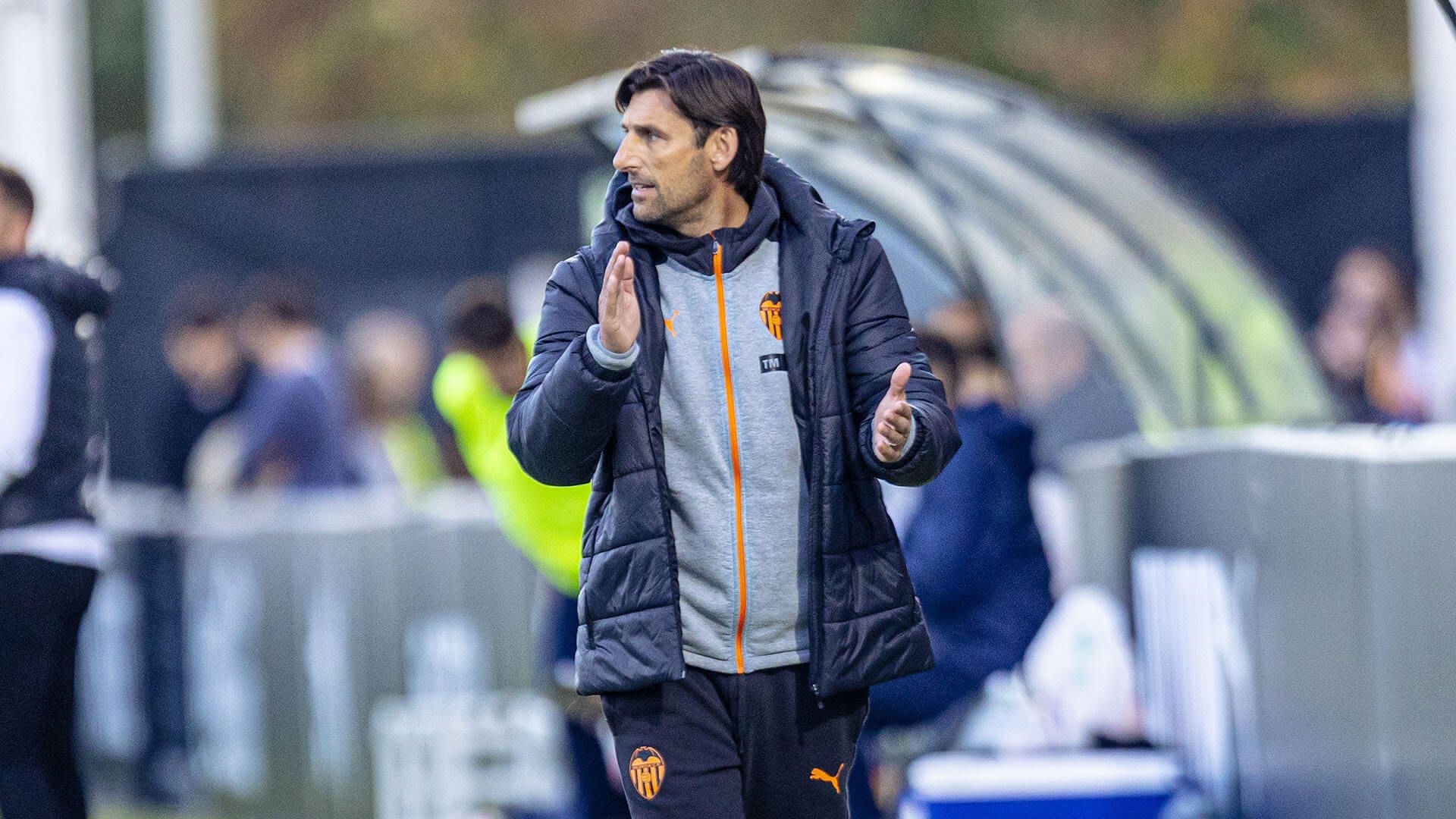  Miguel Ángel Angulo, ante el CE Europa.