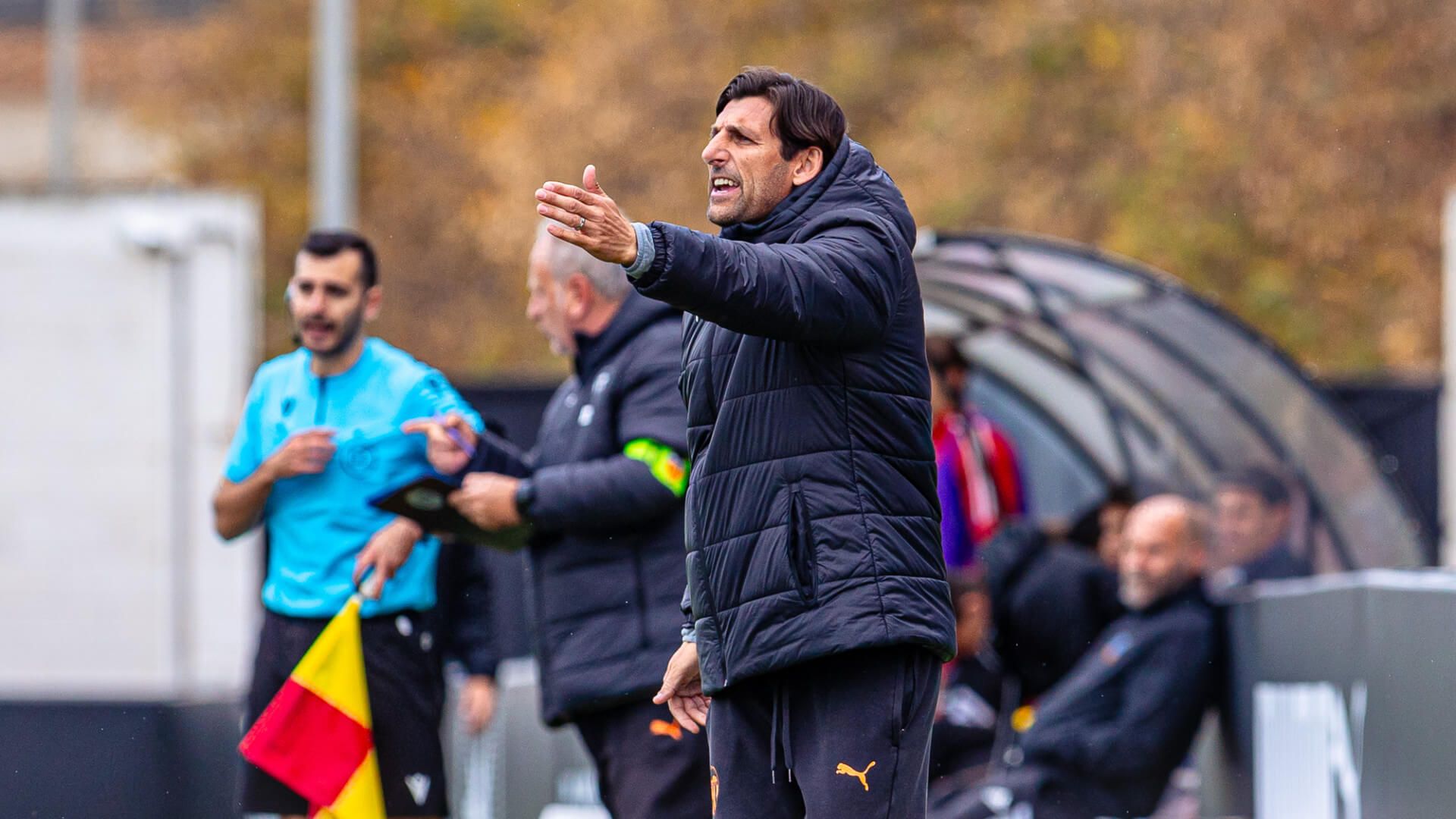 Miguel Ángel Angulo, ante la SD Formentera.