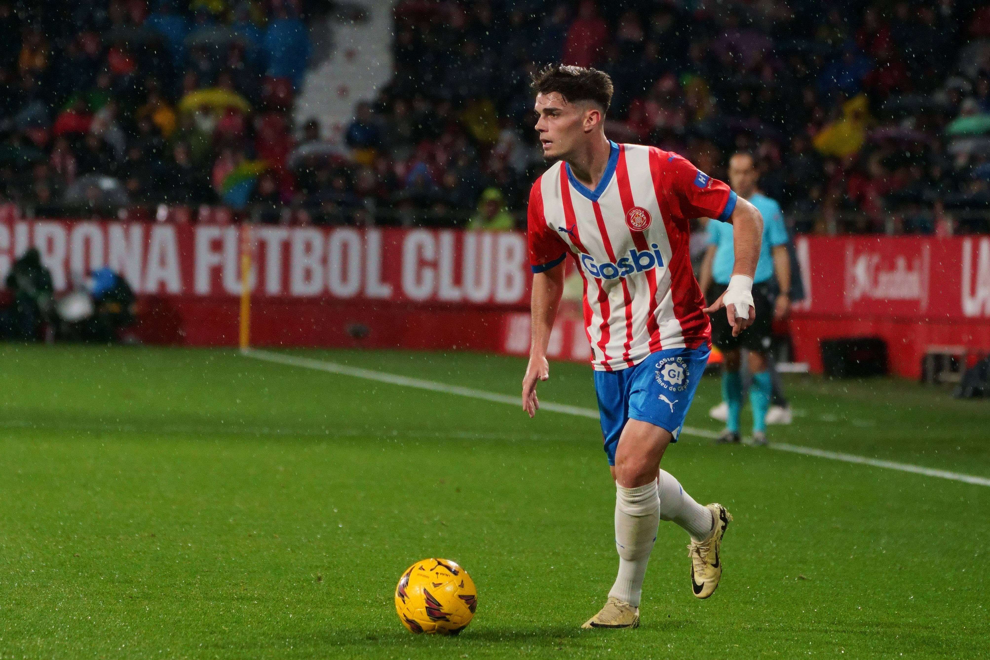  Miguel Gutiérrez, durante un partido con el Girona.