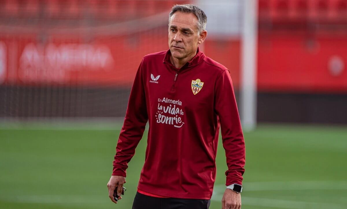 El ex del Málaga Nacho Pérez en su primera sesión con el Almería.