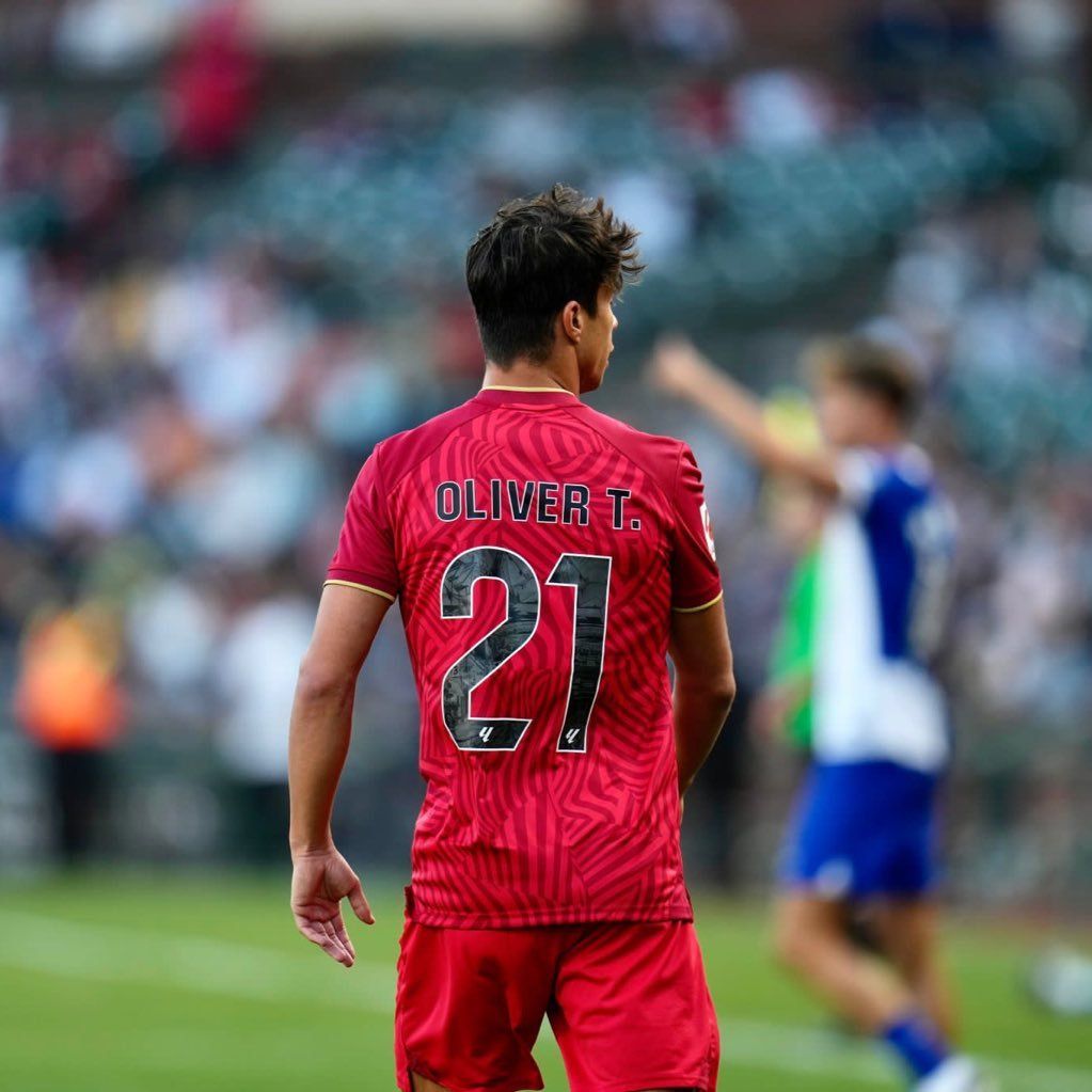 Óliver Torres, ante el Atleti.