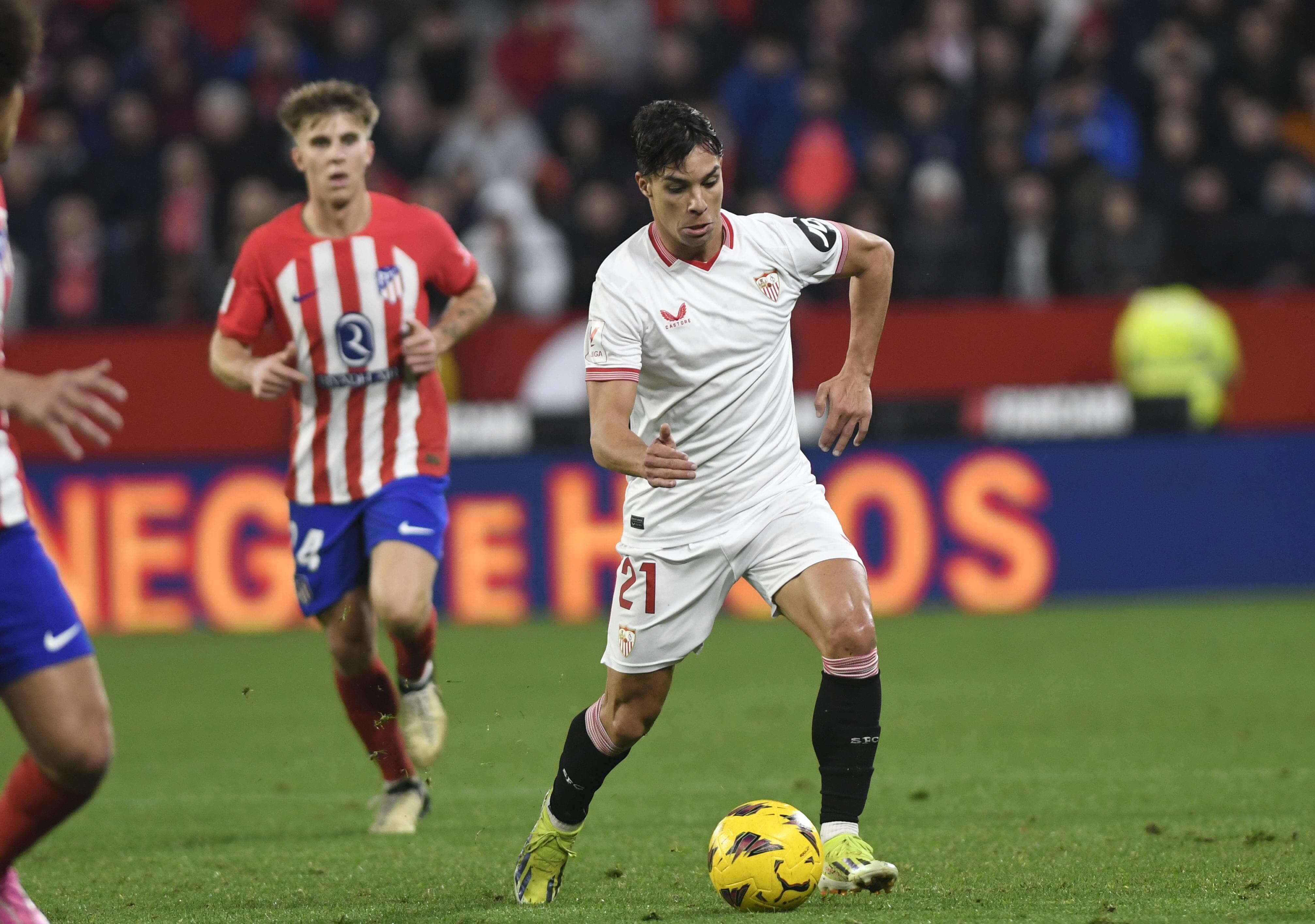  Óliver Torres ante el Atlético