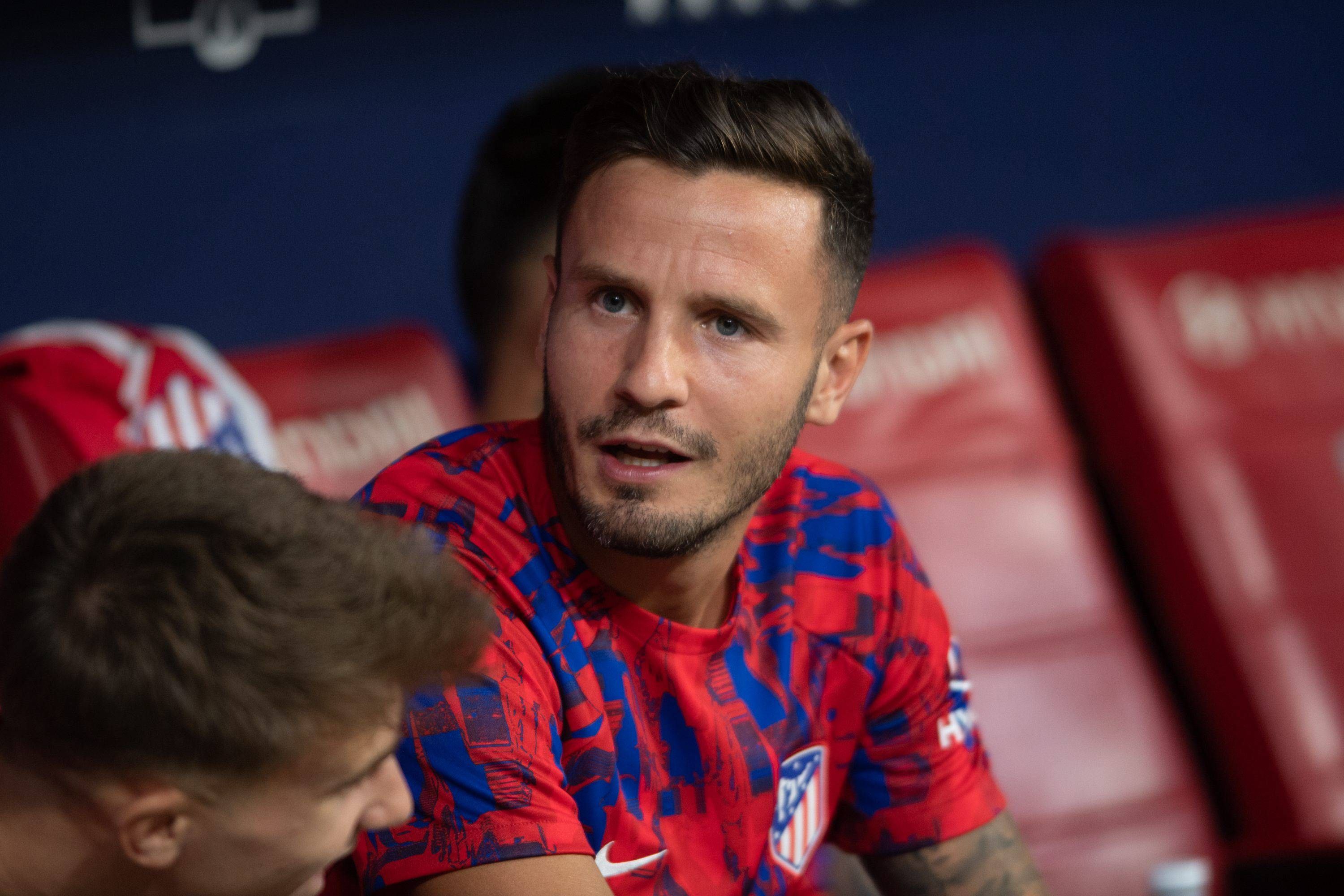 Saúl Ñíguez, en el banquillo del Atlético de Madrid.
