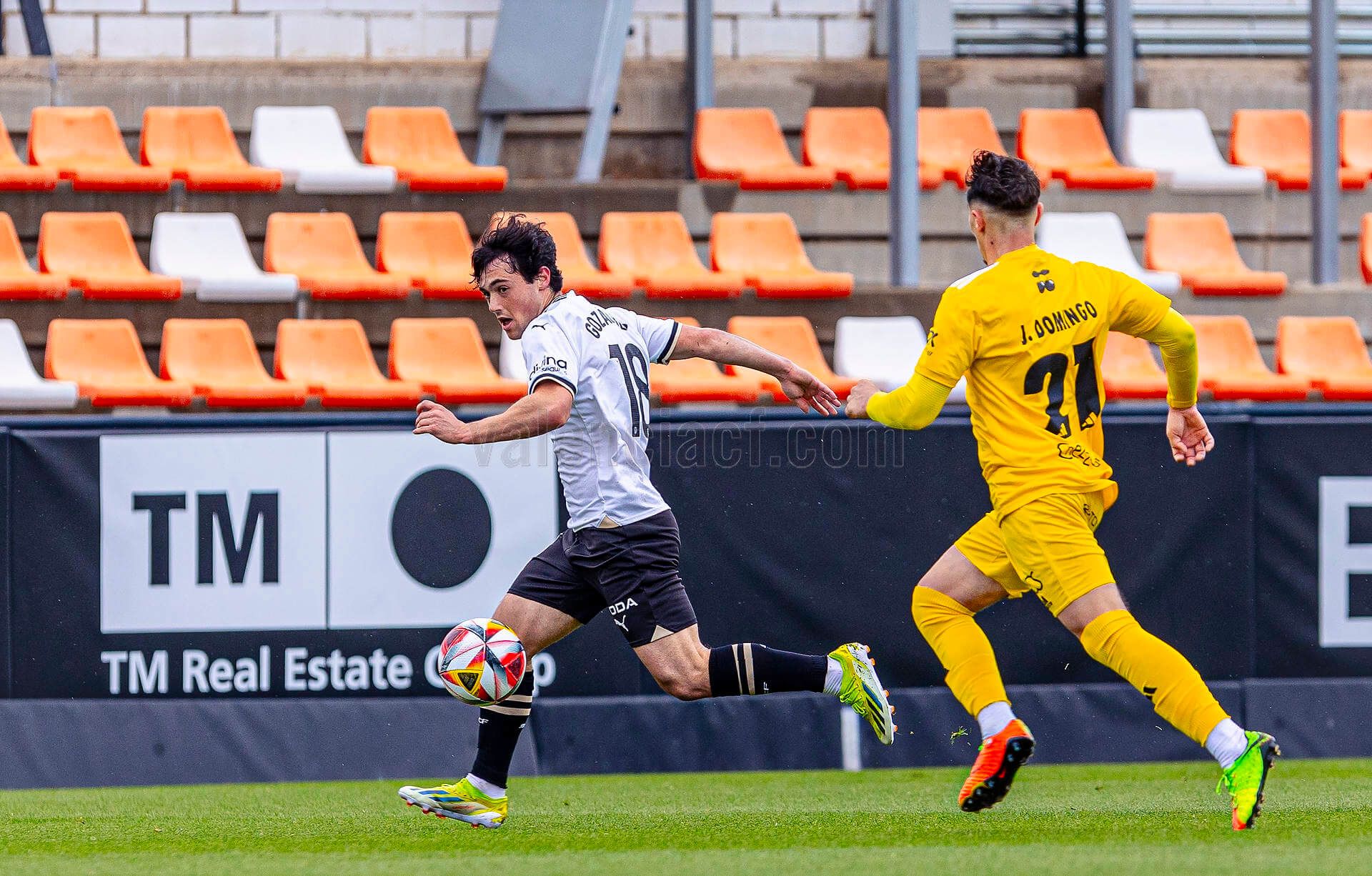 Pablo Gozálbez, ante la SD Formentera.