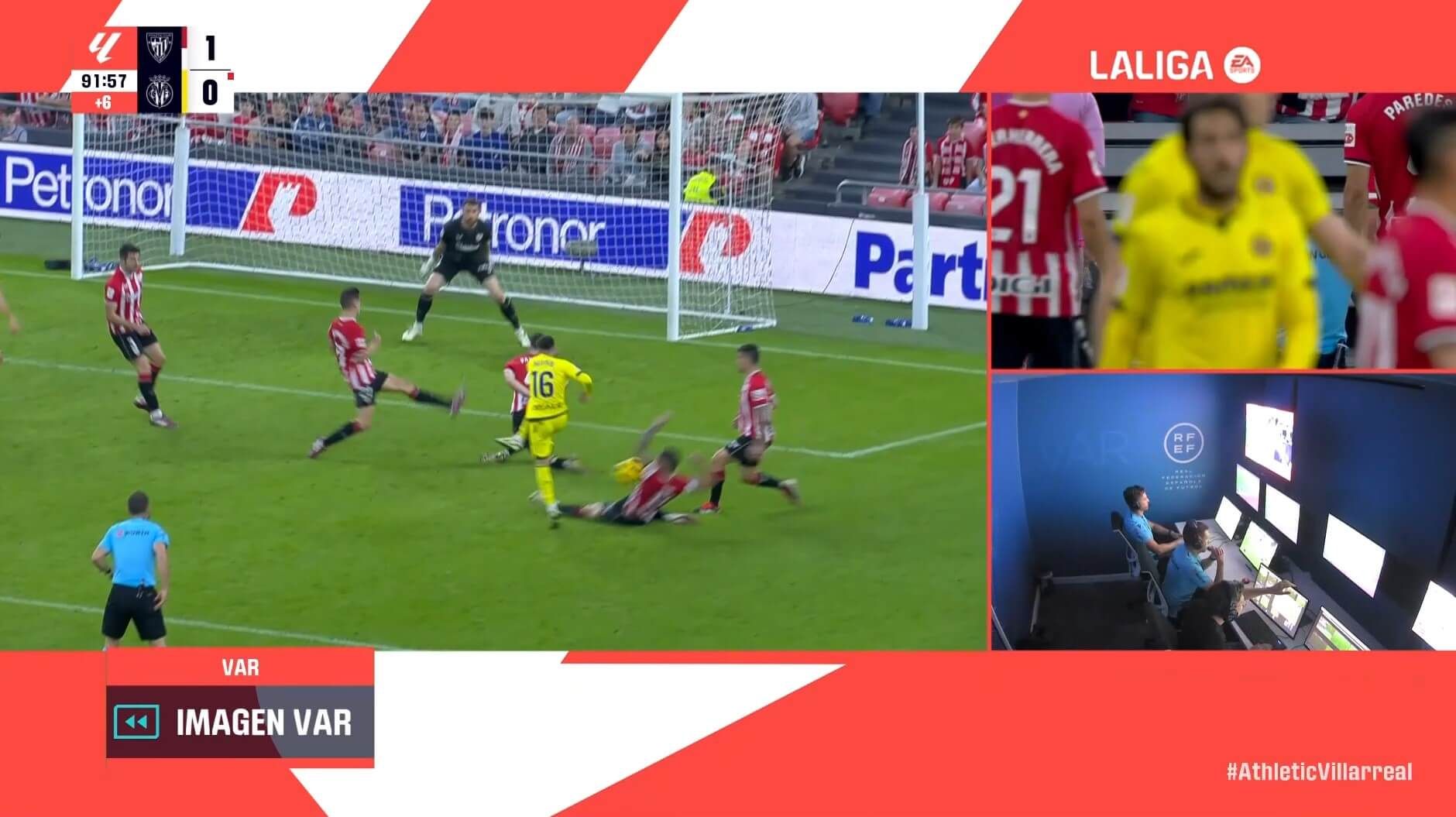  El penalti que señaló Cuadra Fernández.