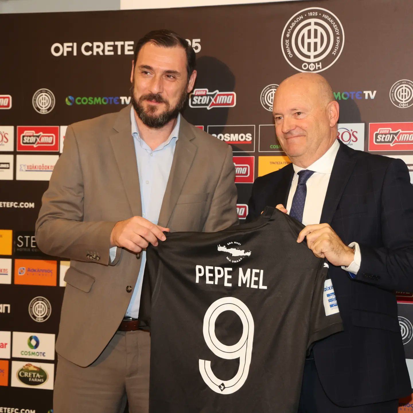 Pepe Mel, en su presentación con el OFI Creta de Grecia.