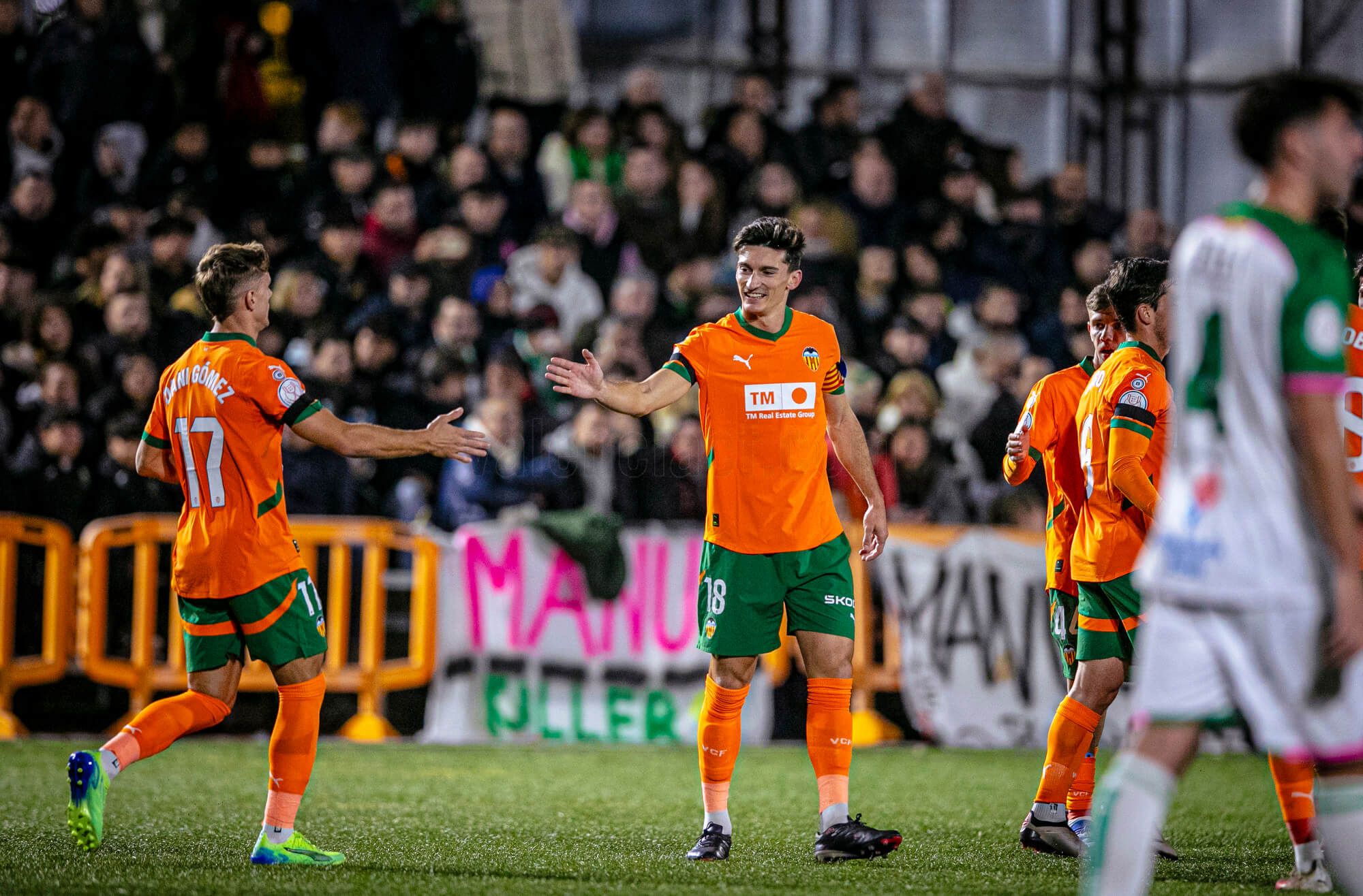  Pepelu celebra su gol al Parla Escuela.