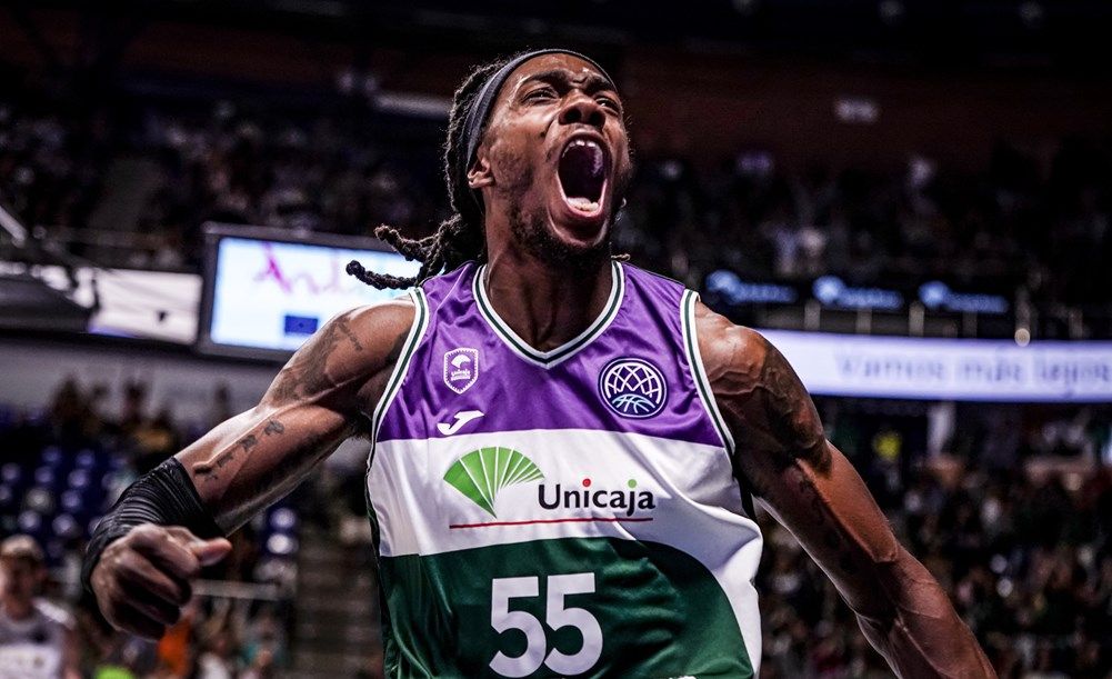  Perry celebra un dos más uno ante el Murcia.