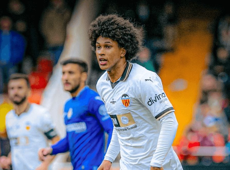  Peter Federico jugando un Valencia CF - Getafe CF