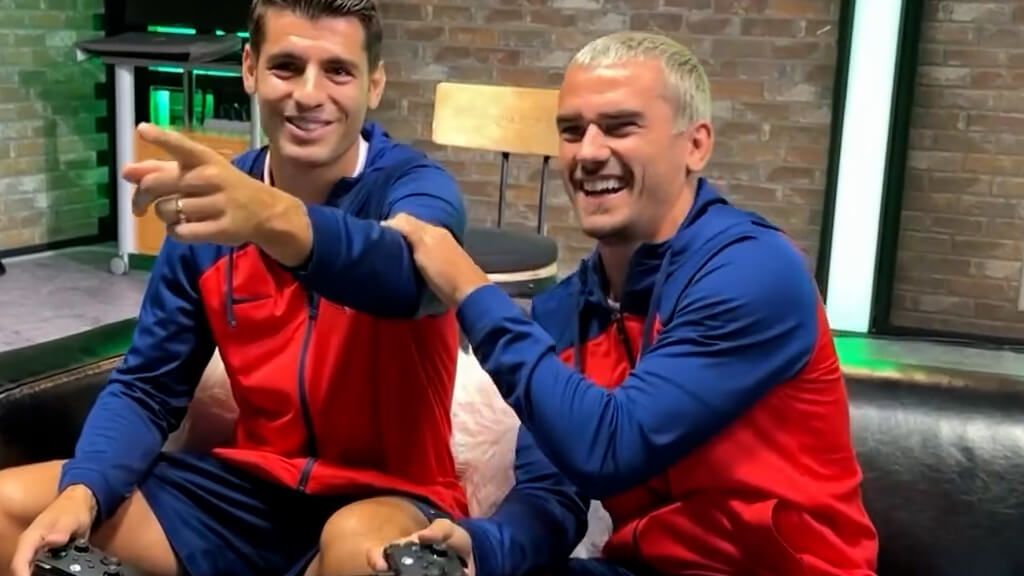 Griezmann y Morata se parten de risa jugando