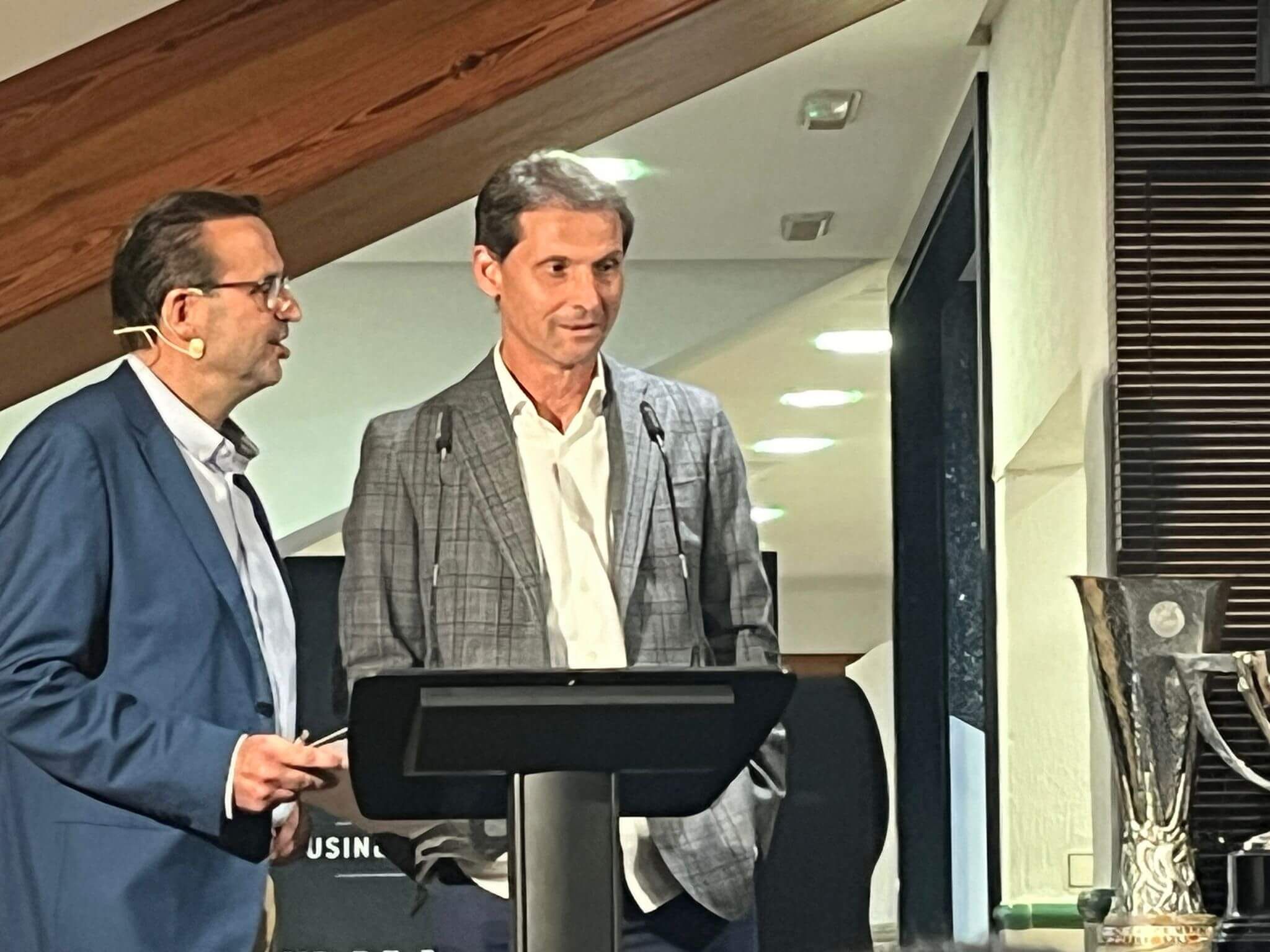  Presentación del Triplete