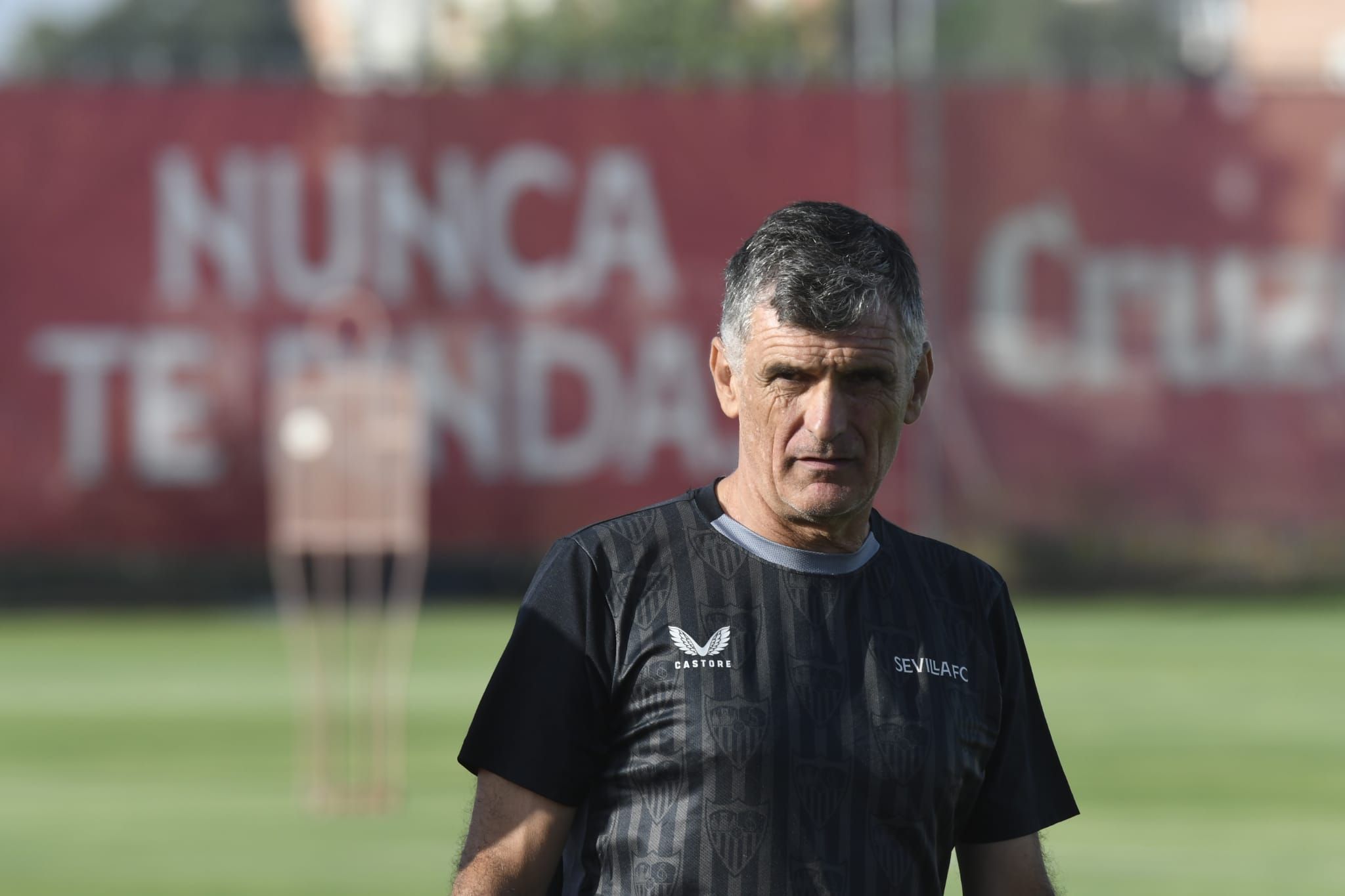  José Luis Mendilibar, en el entrenamiento del Sevilla.
