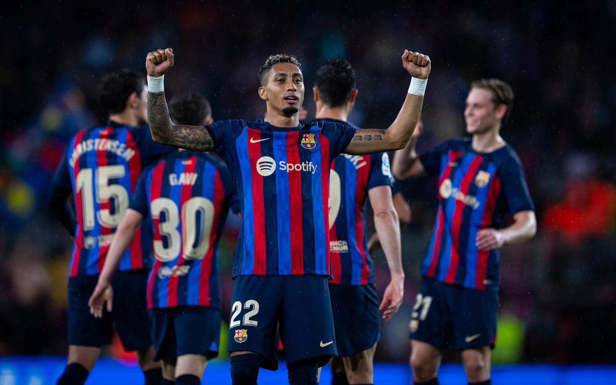  Raphinha celebra su gol en el Barcelona-Betis.