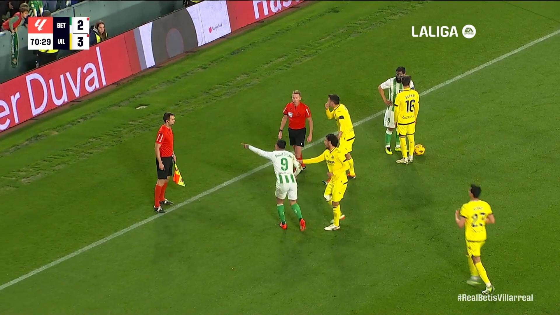 Real Betis Balompié 2-3 Villarreal: Expulsión de Chimy Ávila.