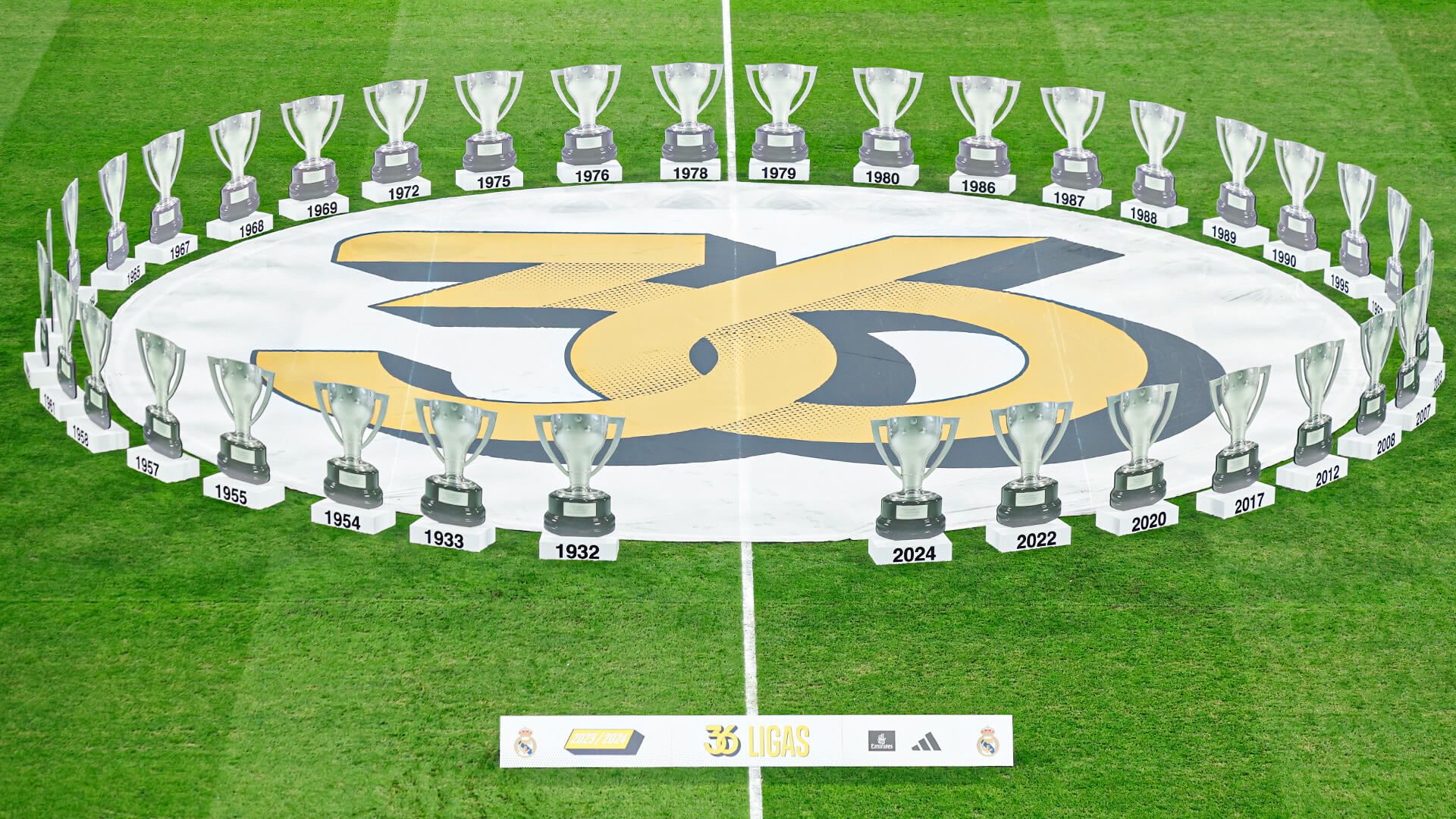 Las 36 ligas del Real Madrid, en el Santiago Bernabéu.