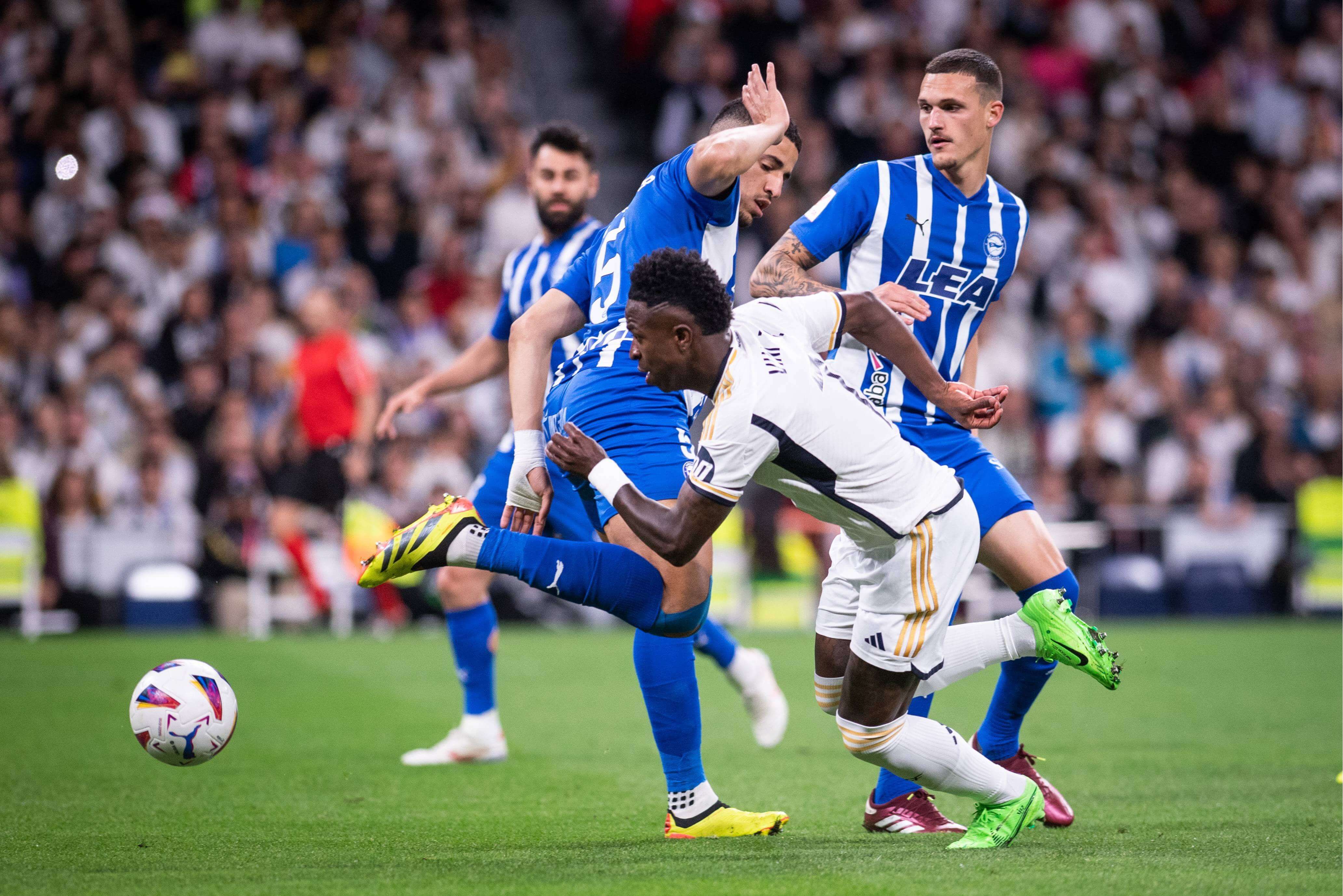  Regate de Vinicius durante el Real Madrid-Alavés.