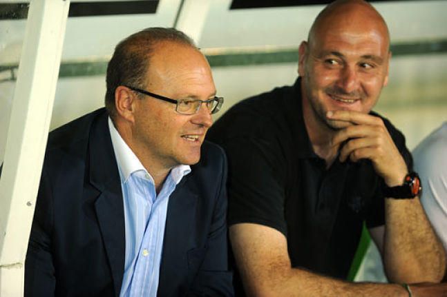  Roberto Ríos junto a Pepe Mel.
