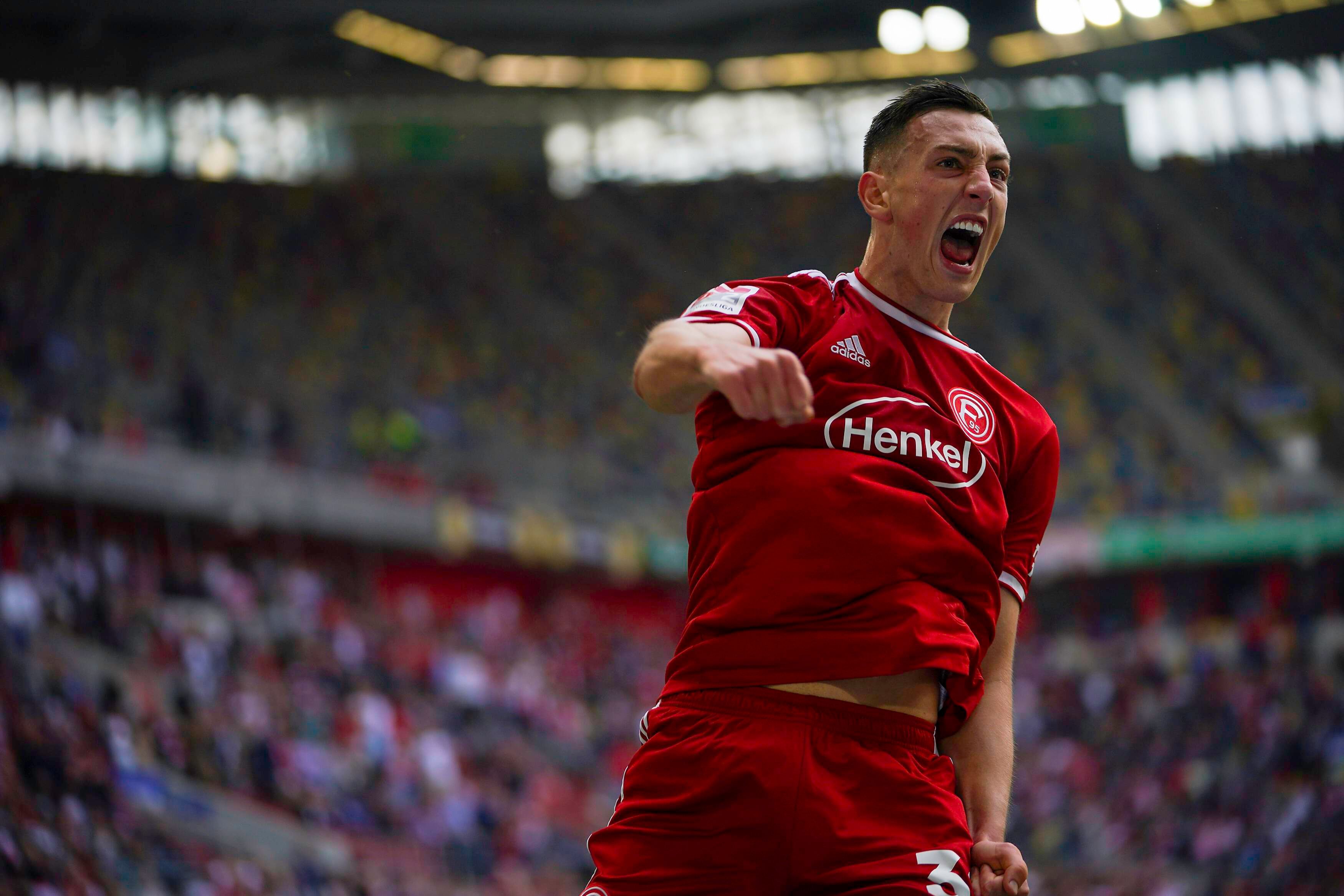  Robert Bozenik, el delantero que quiere el Sevilla.