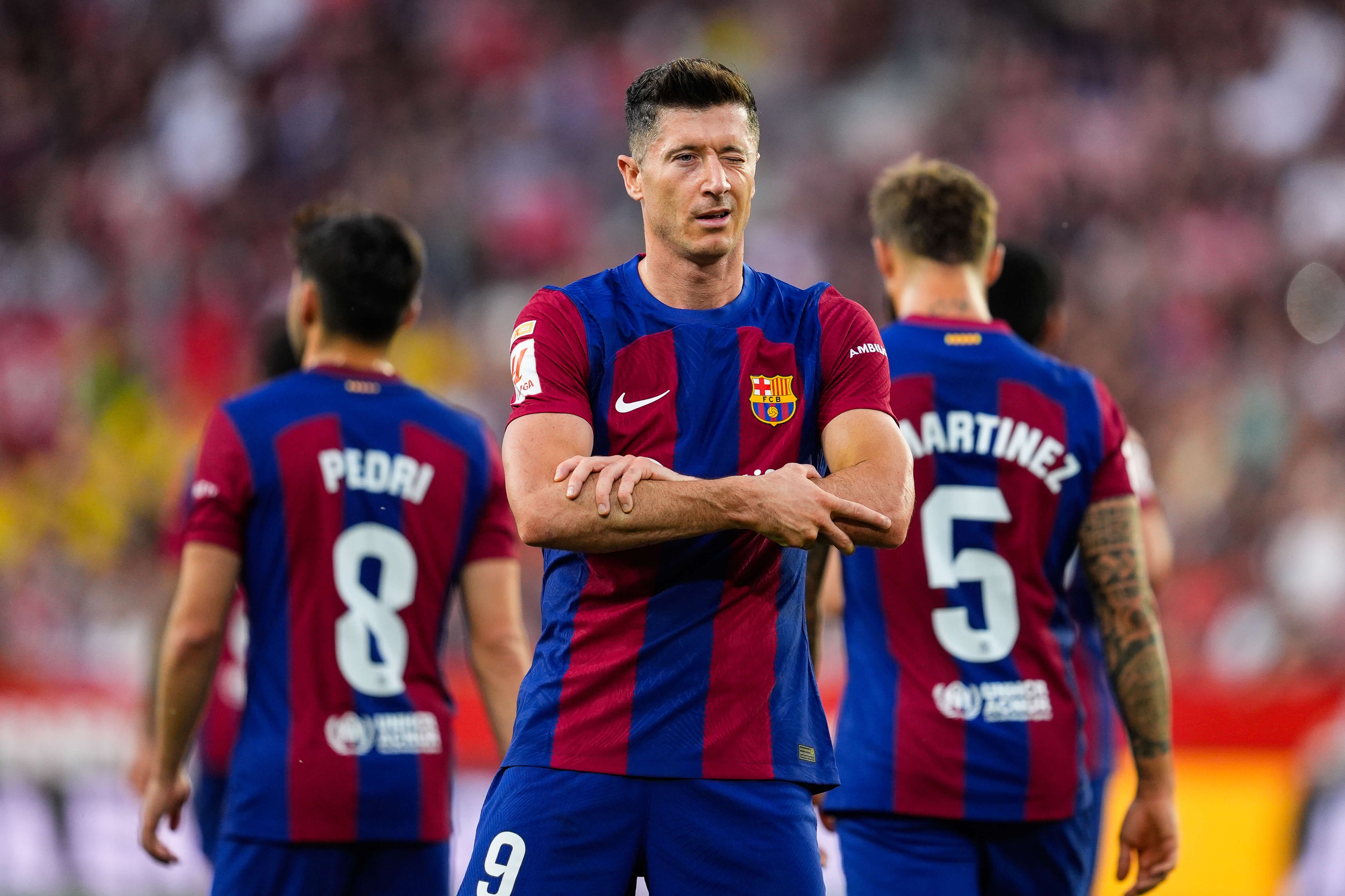 Robert Lewandowski celebra su gol al Sevilla