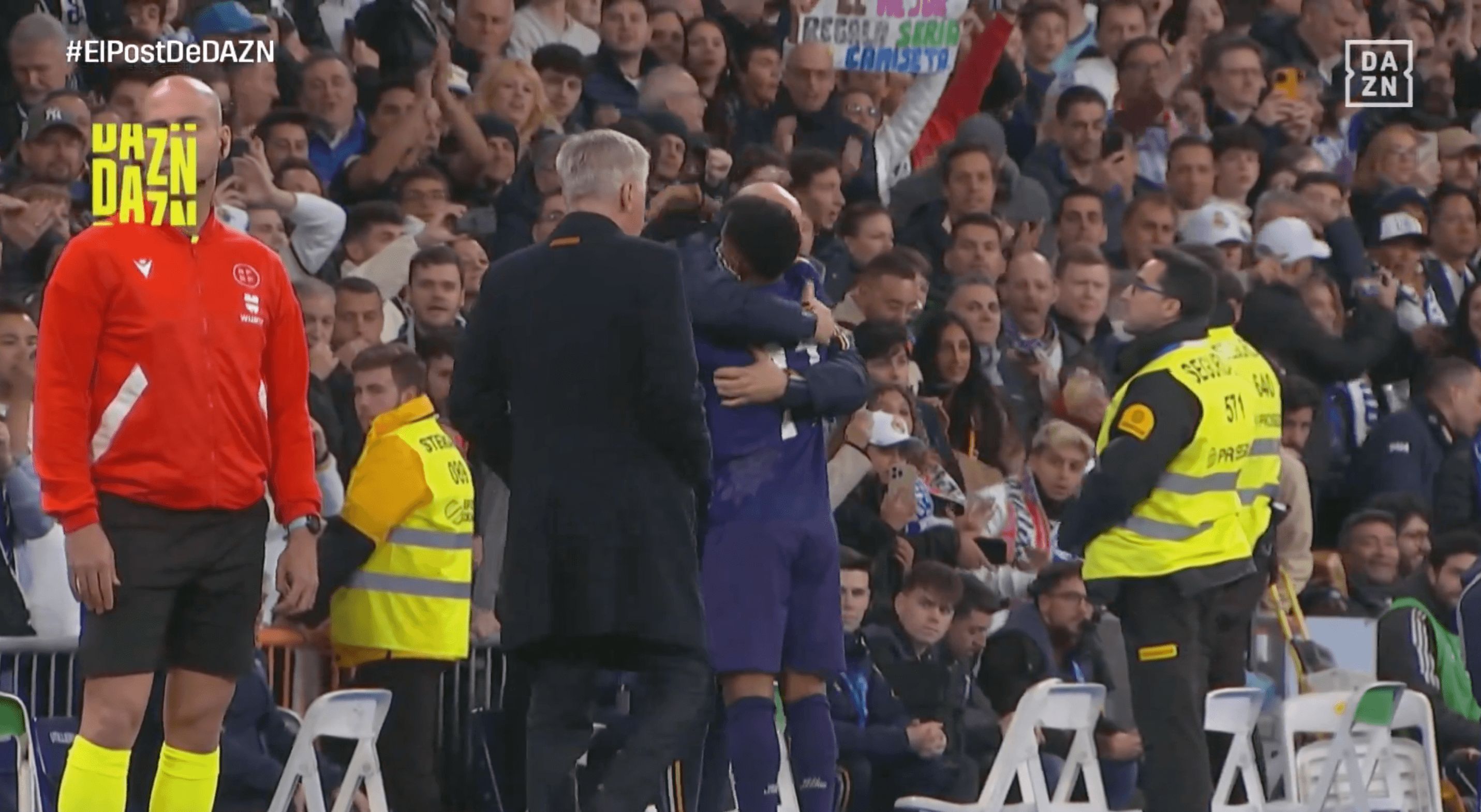  Pantallazo de DAZN en la celebración de Rodrygo con el fisio del Real Madrid