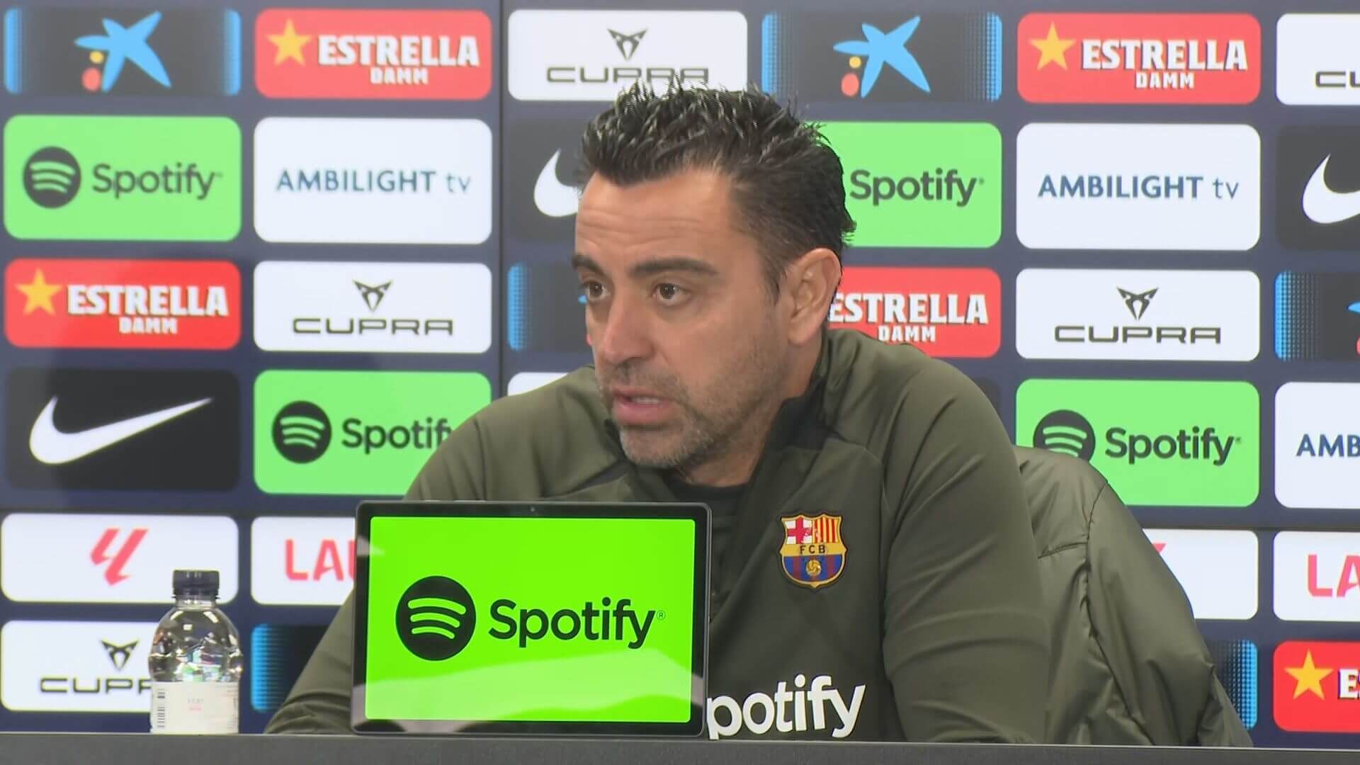  Xavi en rueda de prensa (ElDesmarque)