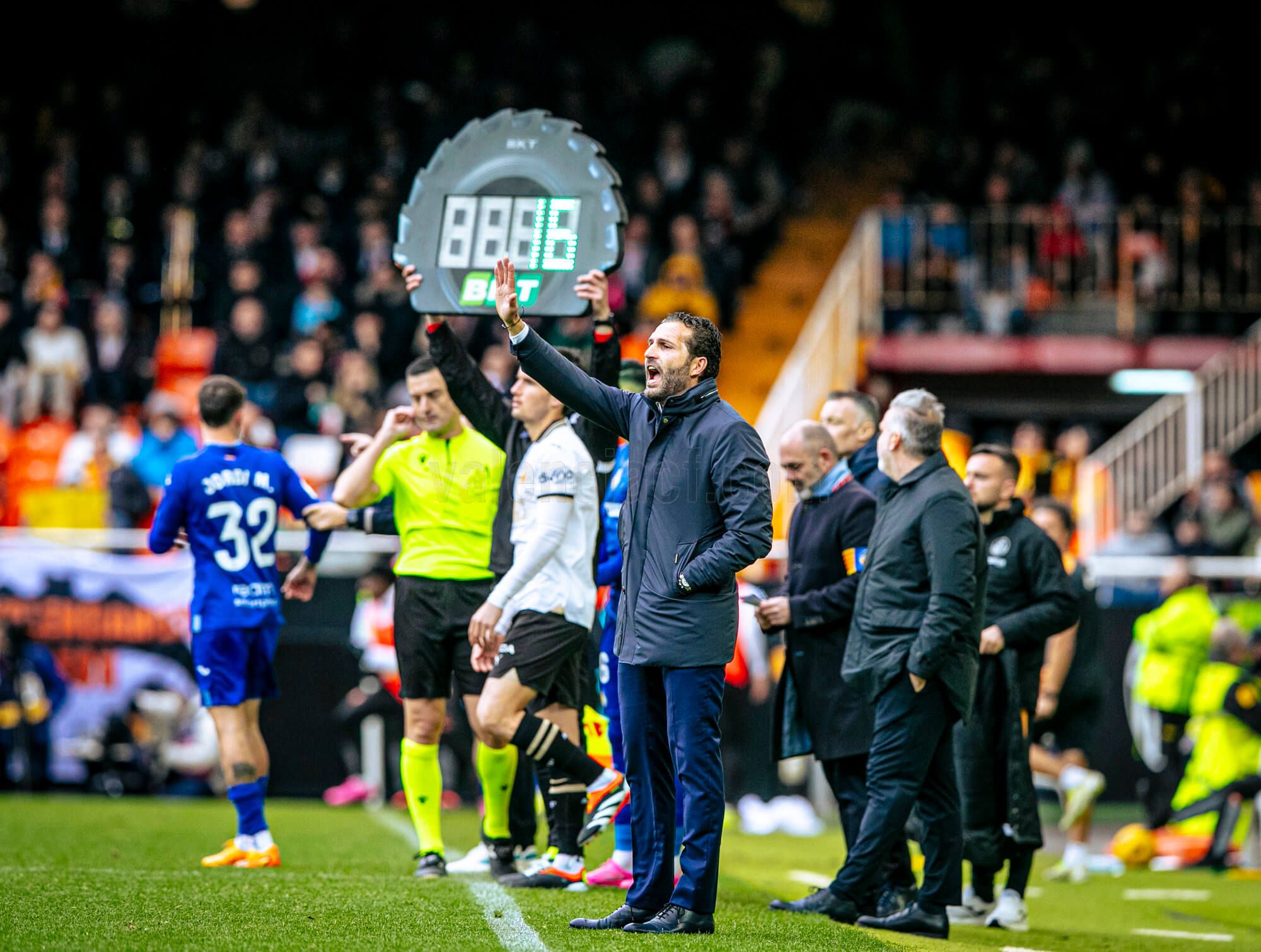  Rubén Baraja, ante el Getafe CF.