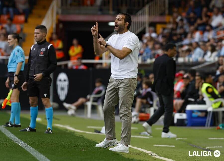 Rubén Baraja. ante el Girona FC (Foto. LALIGA).