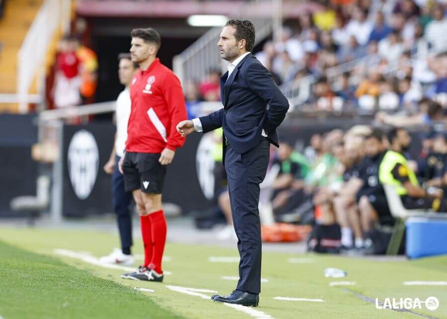  Rubén Baraja, ante el Rayo Vallecano