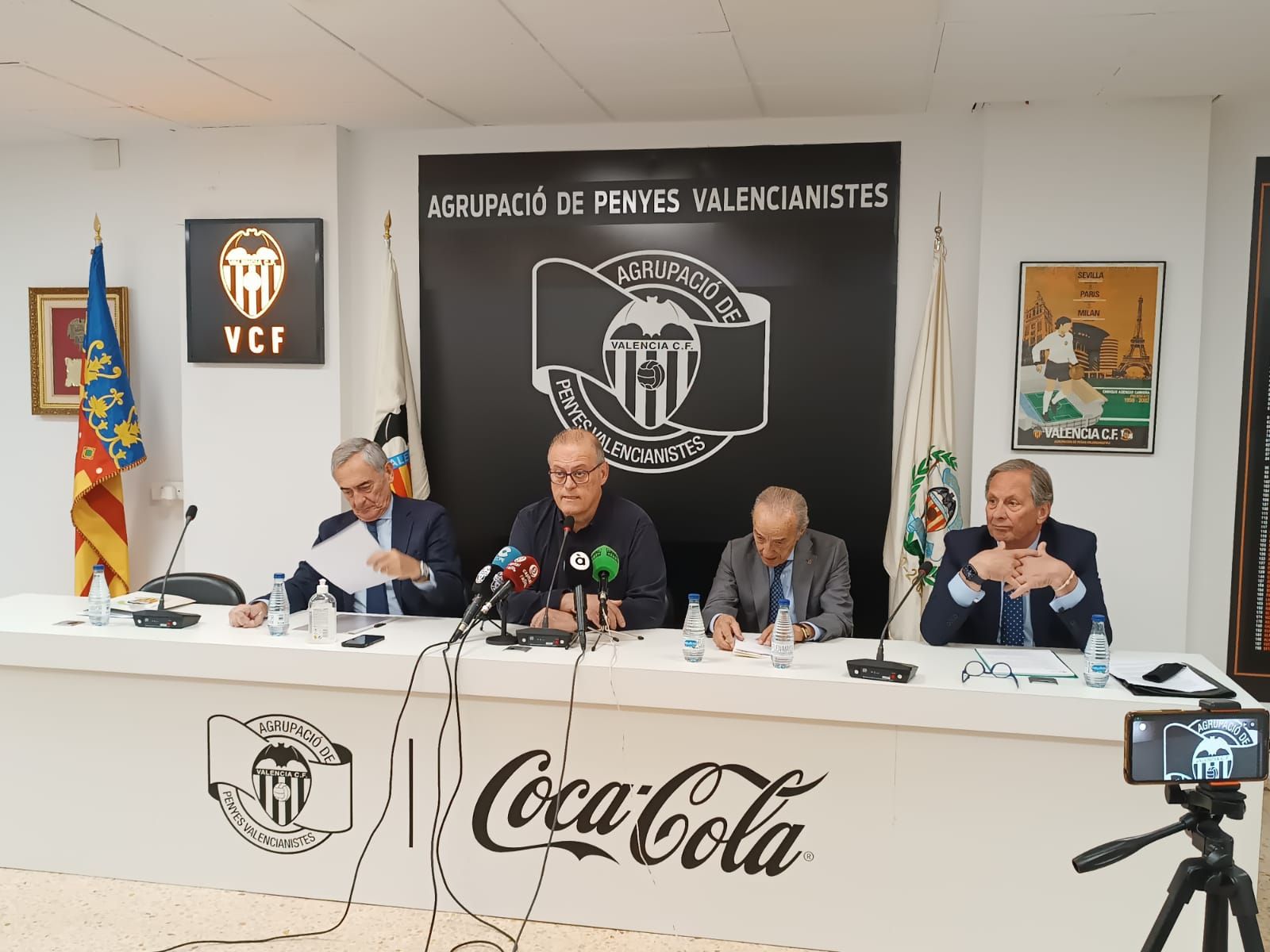  Rueda de prensa de 'De Torino a Mestalla' para repasar las acciones contra Peter Lm.