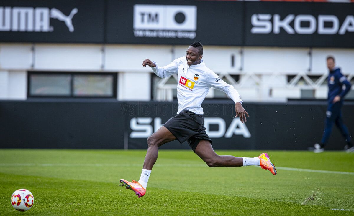  Sadiq Umar, en un entrenamiento.