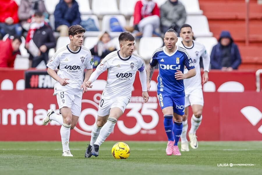  Santi Cazorla, en el Albacete - Real Oviedo.