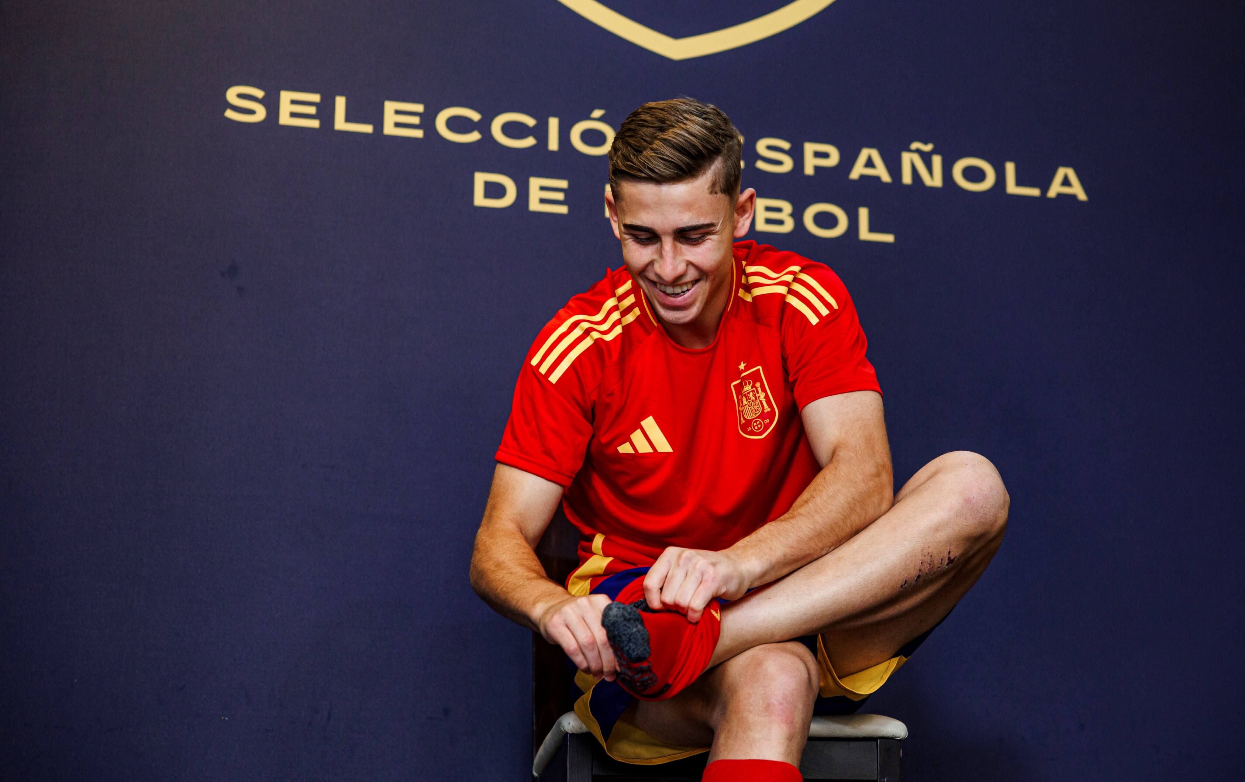 Fermín López, con la Selección Española (Foto: @SeFutbol).