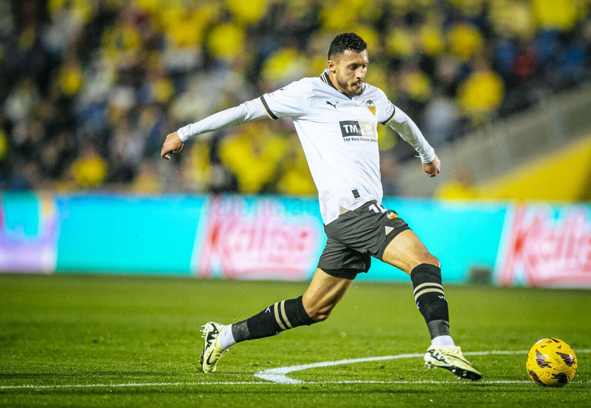  Selim Amallah, durante el UD Las Palmas - Valencia CF.