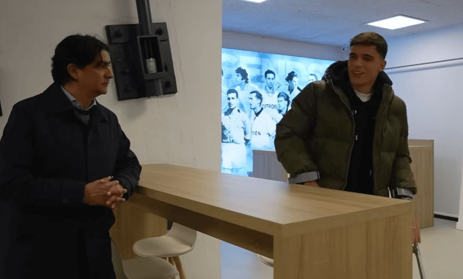 Gabri Veiga charlando con Marco Garcés.