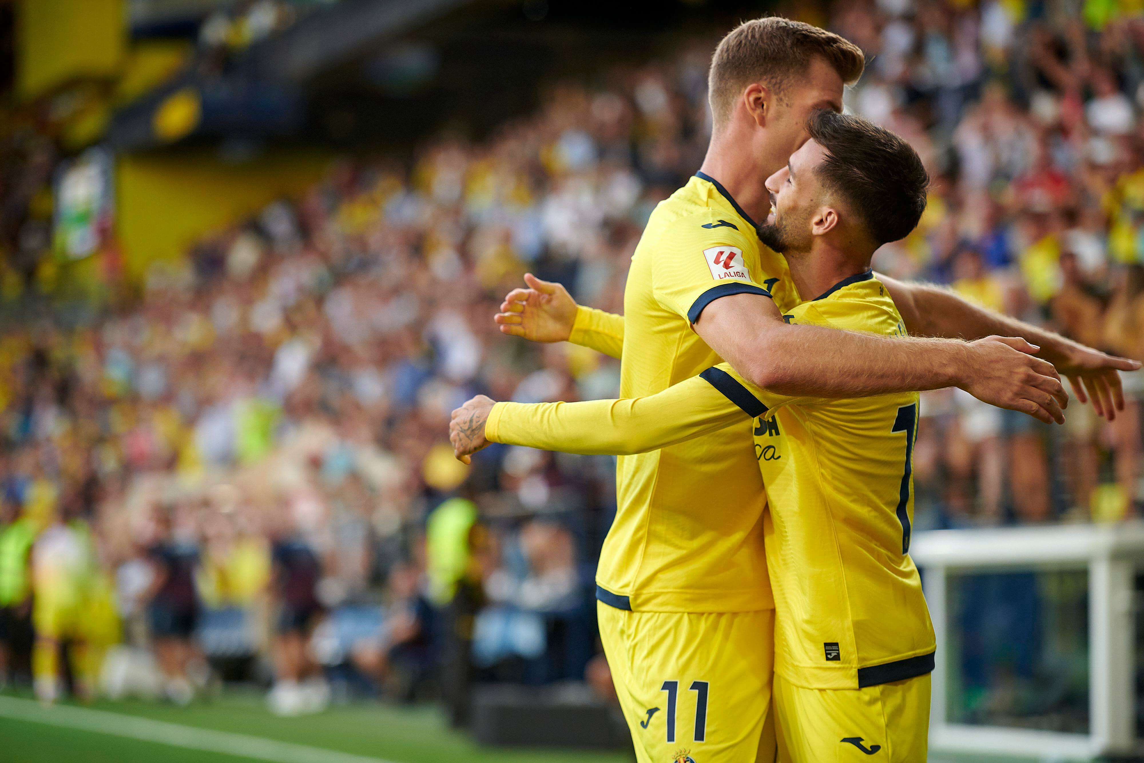 Alexander Sorloth y Álex Baena en el Villarreal (Cordon Press)