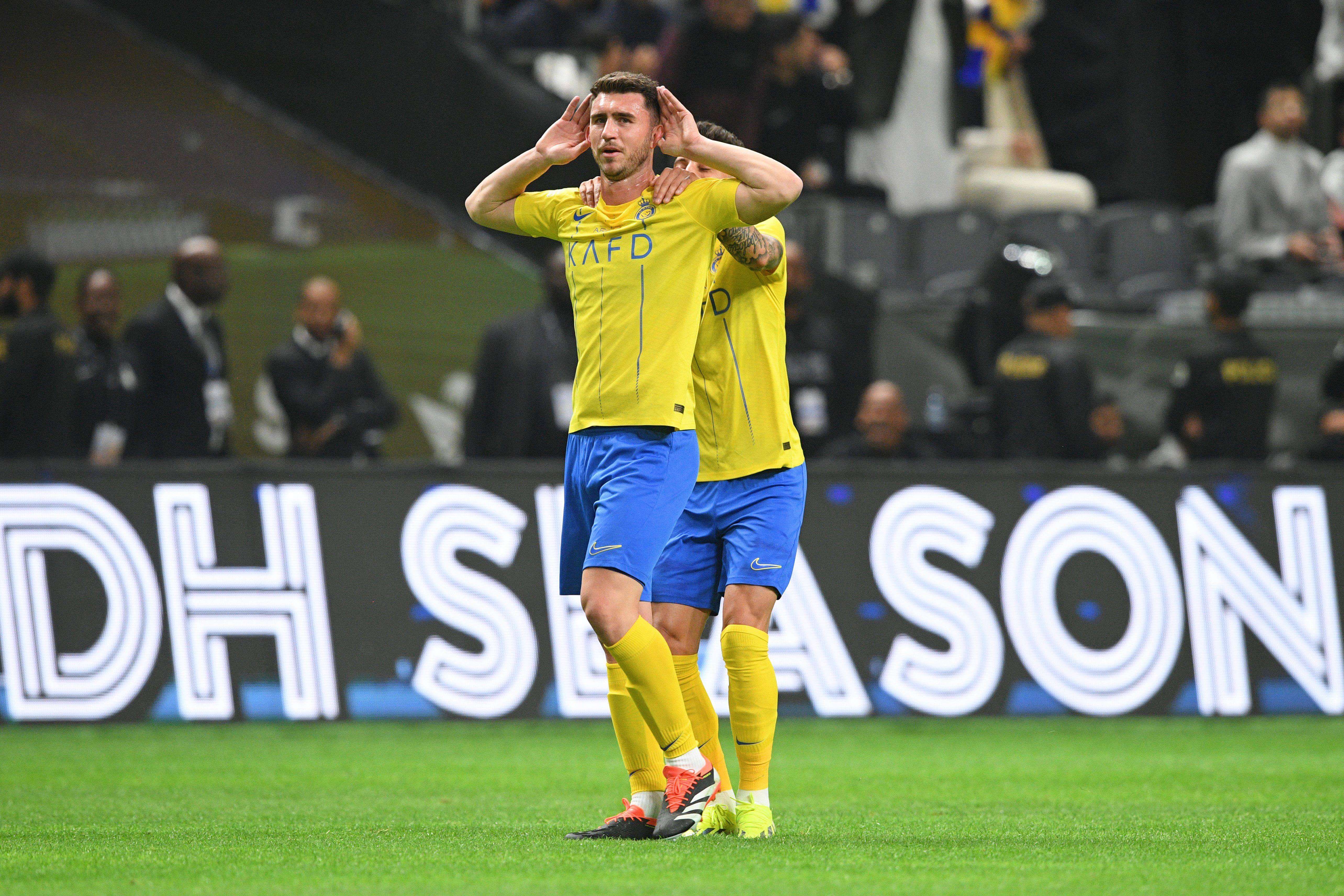  Aymeric Laporte celebra uno de sus goles con el Al-Nassr.