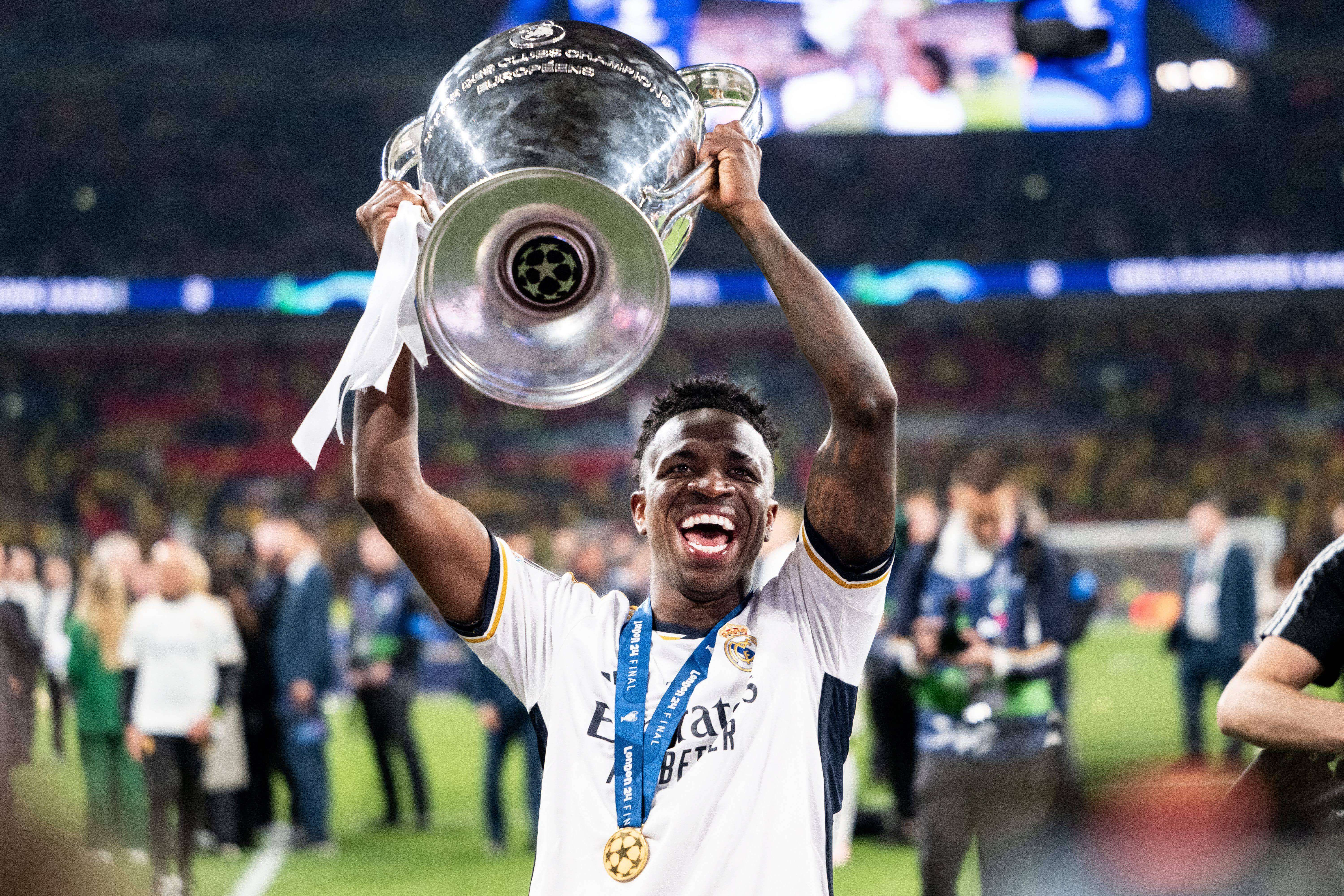 Vinicius Jr. levanta la Champions League.